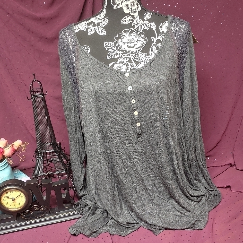Arizona Jeans Co Long Sleeve Lace